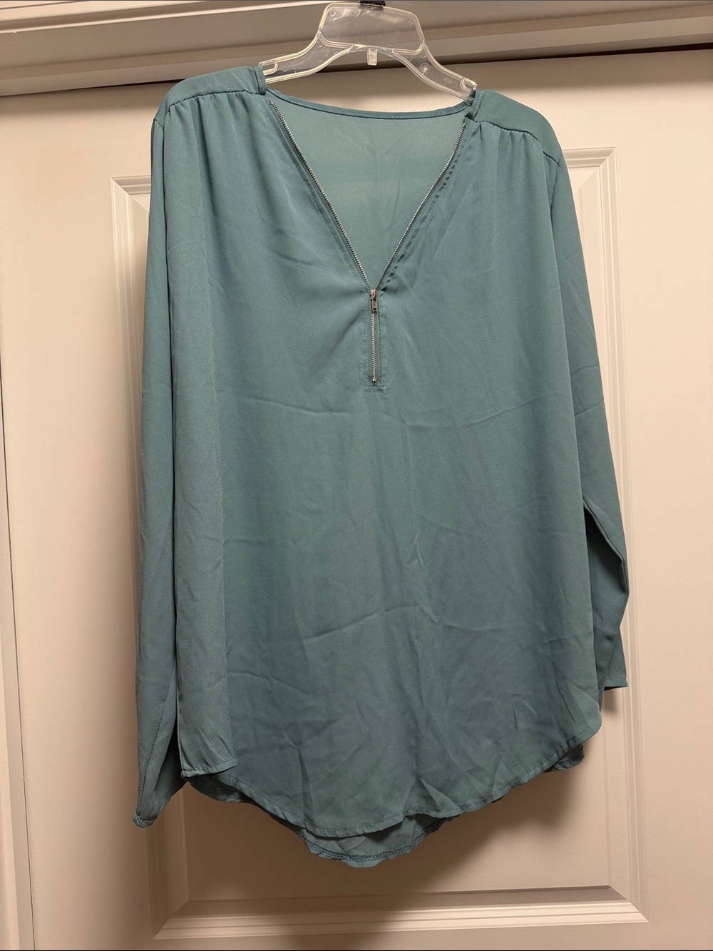 Women's Light Teal Zip-Front Long Sleeve Top